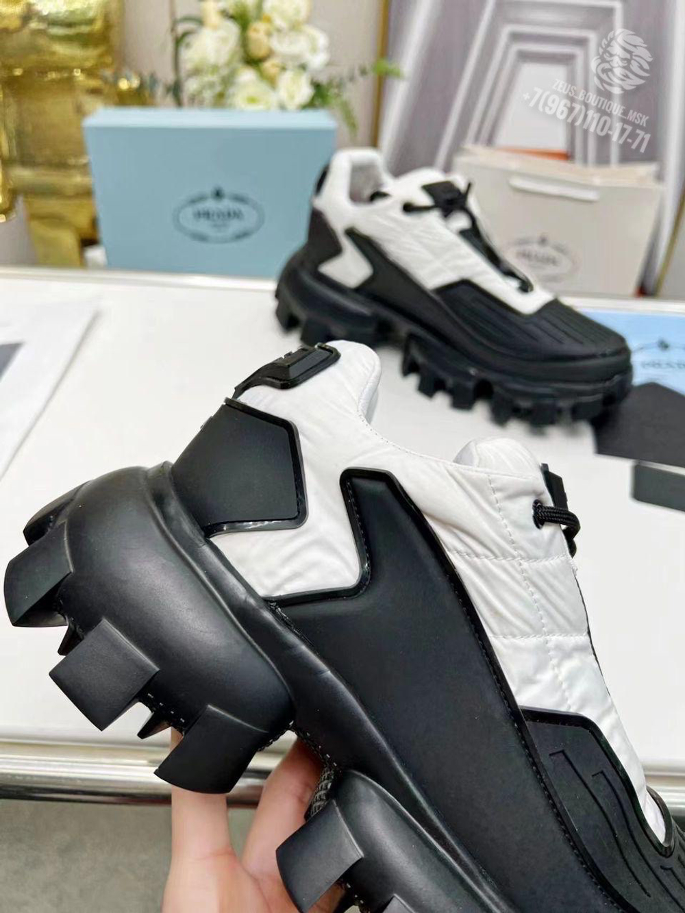 Кроссовки Prada