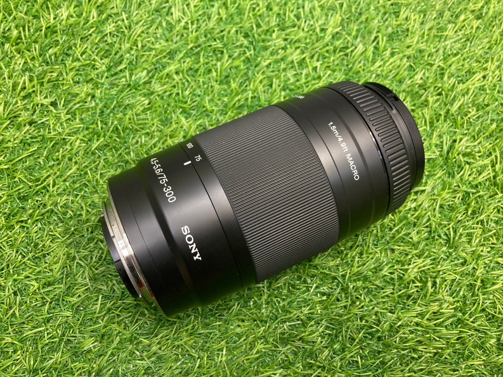 Sony 75-300mm 4.5-5.6 (SAL-75300)