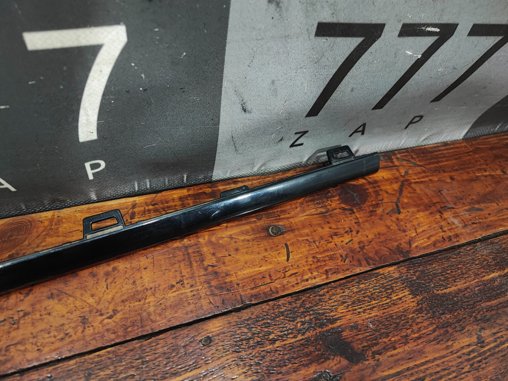 Молдинг переднего бампера AMG Mercedes GLE (V167) 19-23 Б/У Оригинал A1678854605