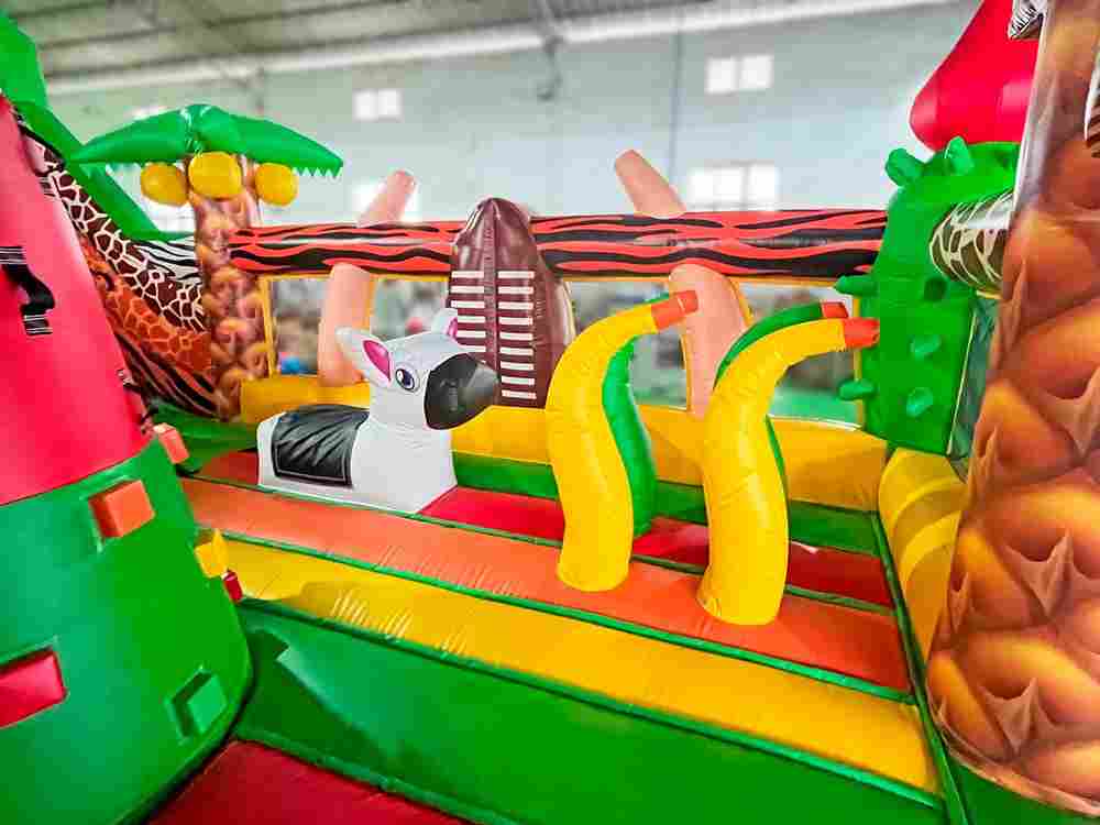 Коммерческий надувной батут «Сафари Ультра 2», 10*6*6 м