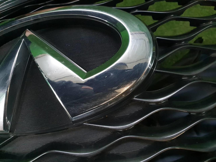 Решетка радиатора Infiniti QX60 (2016-2020)