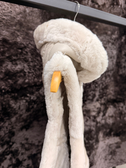 Жилет из натуральной овчины. С капюшоном, 56 Размер