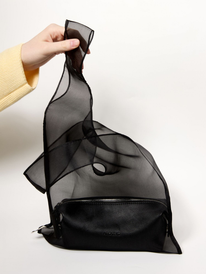 Косметичка-пенал из кожи