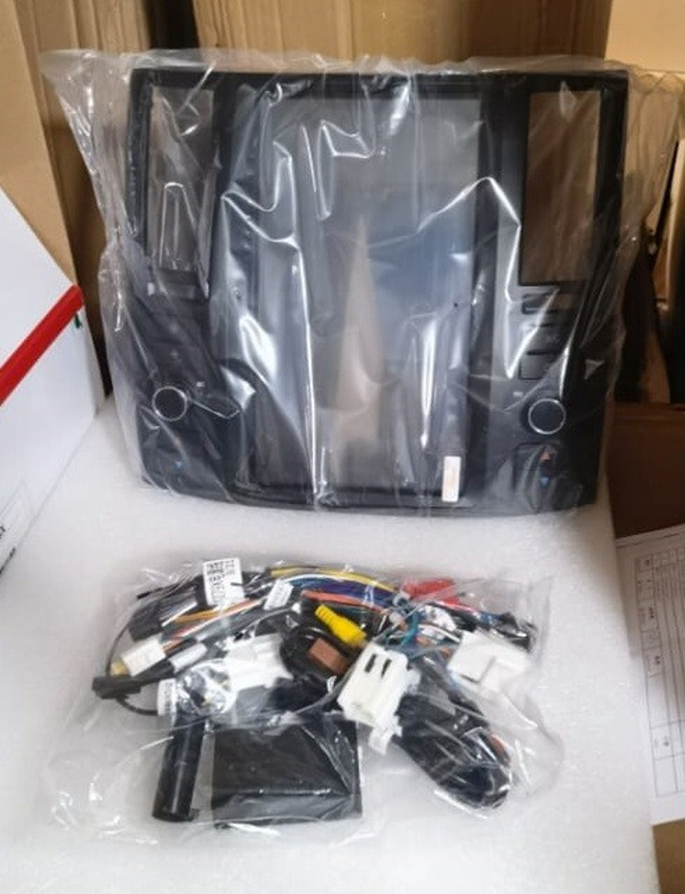 Магнитола для Infiniti FX 2006-2008 - Carmedia ZF-1279-Q6 вертикальный экран в стиле "Тесла" на Android 11, 8Гб+128Гб, CarPlay, 4G SIM-слот