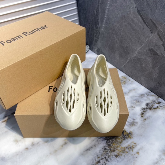 Adidas Yeezy Foam Runner