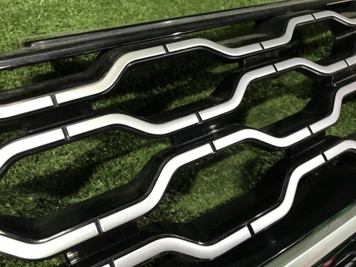 Решетка радиатора Range Rover Evoque 2 (2018-2024)