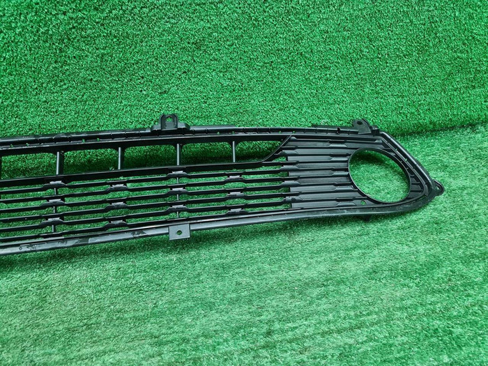 Решетка переднего бампера Kia Cerato 4 (2018-2022)