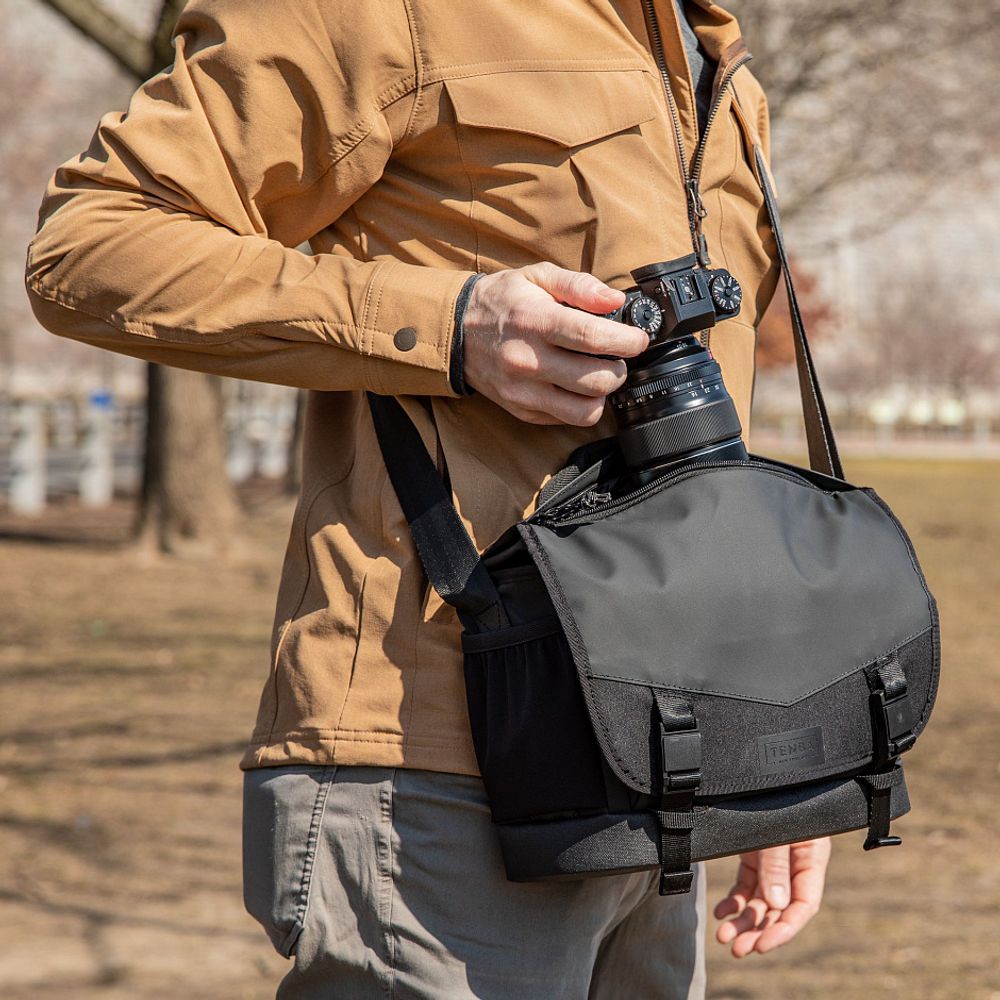 Tenba DNA Messenger 9 Black