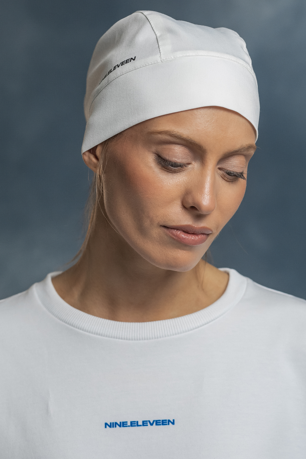 Медицинская шапочка с фиксаторами