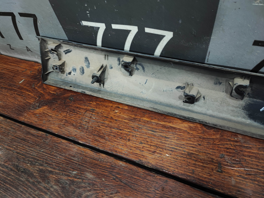 Накладка двери передней левой Haval Dargo 22-нв Б/У Оригинал 5006100XKN04A