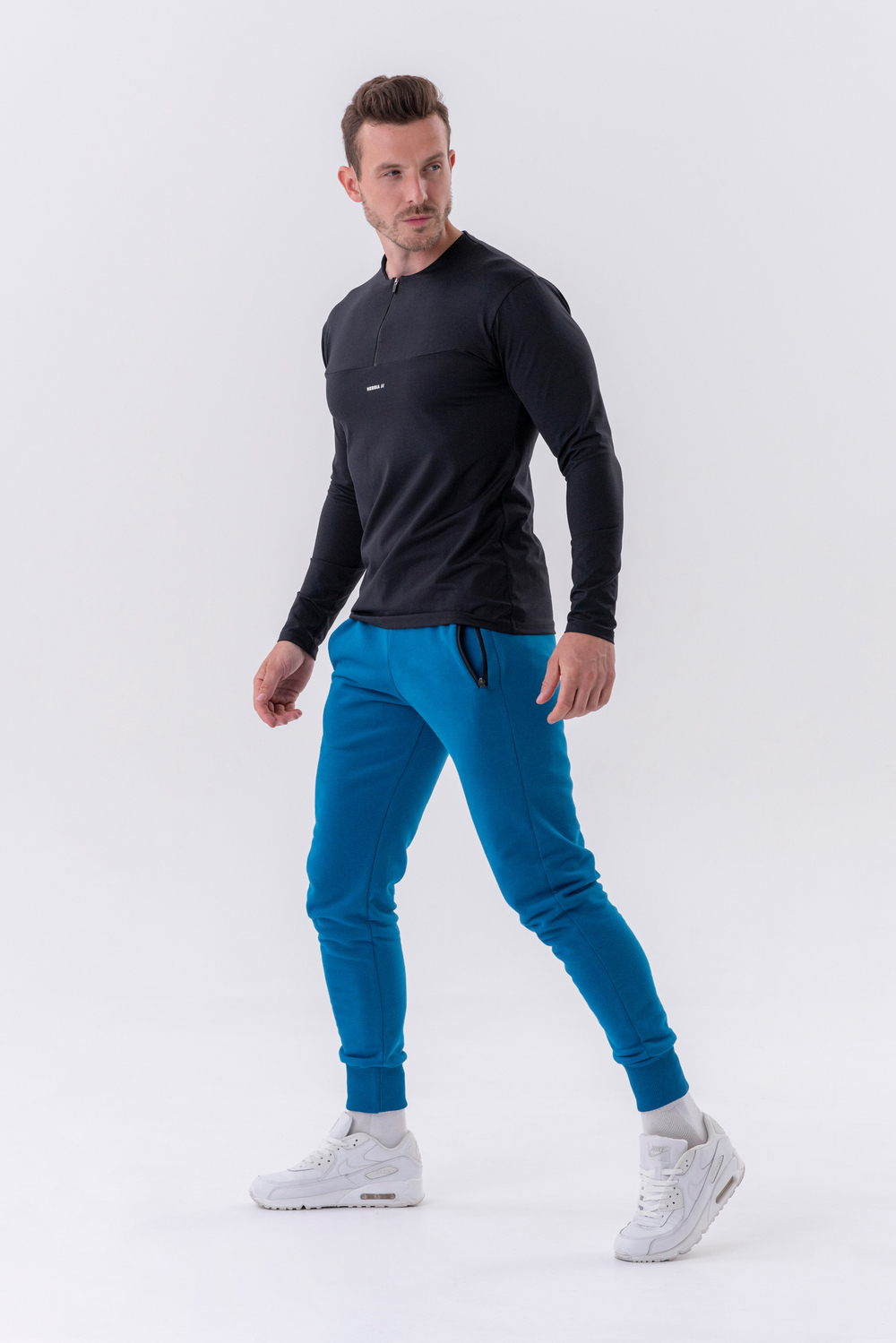 Мужской лонгслив Nebbia Functional Long-sleeve T-shirt “Layer Up” 329 Black