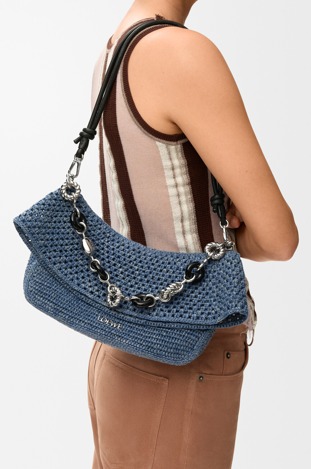 Loewe Средняя сумка Ola связанная крючком, синий
