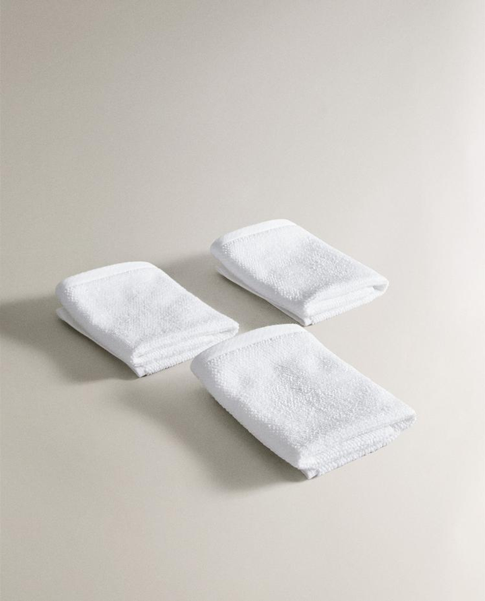 ZARA HOME НАБОР ХЛОПКОВЫХ ПОЛОТЕНЕЦ ДЛЯ РУК (3 ШТ.), БЕЛЫЙ