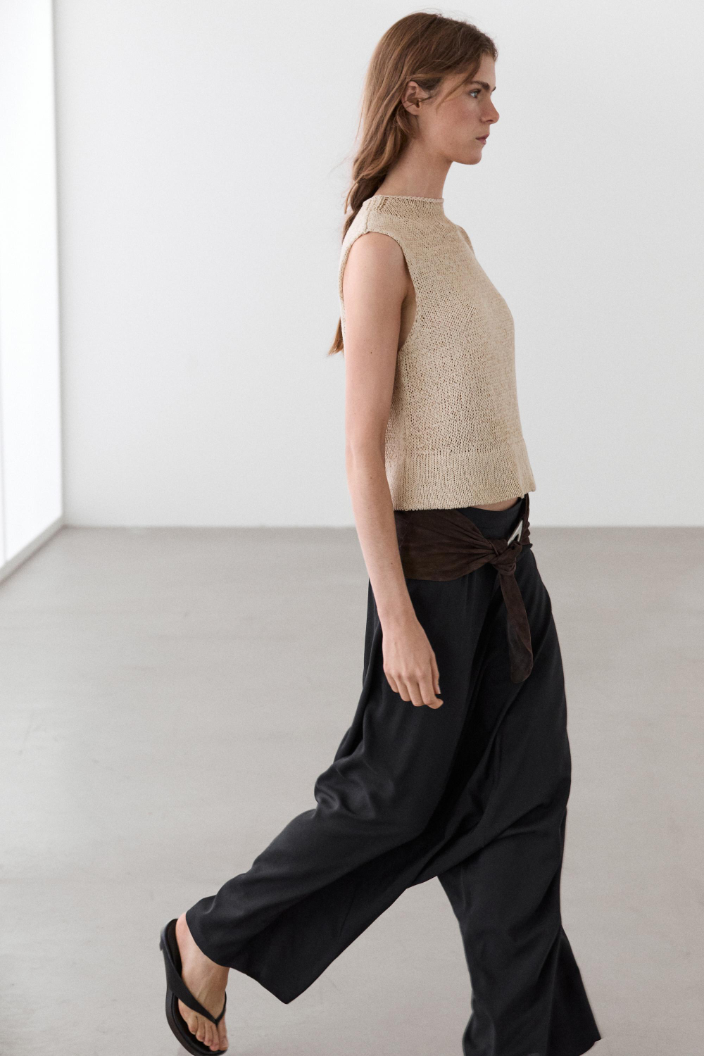 Massimo Dutti Трикотажный топ со льном, бежевый