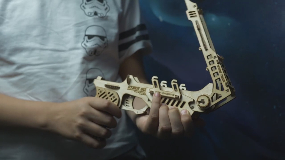 Кибер Пистолет с мишенями от Wood Trick - Деревянный конструктор, резинкострел, сборная модель, 3D пазл