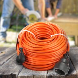 Удлинитель силовой ЭРА UPx-1e-3x1.5-50m в бухте c заземлением 1 розетка 50м ПВС 3х1.5мм2