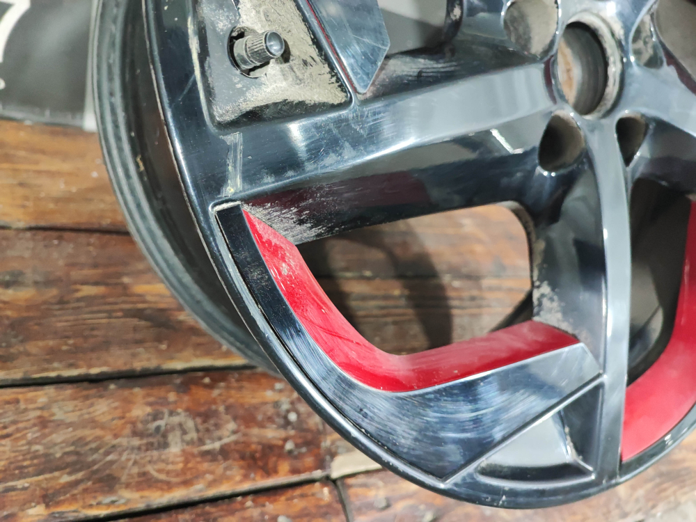 Диск колесный литой R18 Omoda C5 22-нв Б/У Оригинал 203000450AA