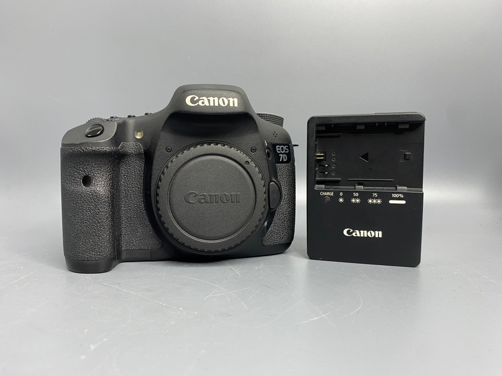 Canon EOS 7D Body 33.700 кадров