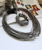 Колье "лапы", венецианское стекло бисерной огранки, цвет марказит