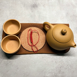 Глиняный чайник "Си Ши Жёлтый песок" ручной работы 200 мл
