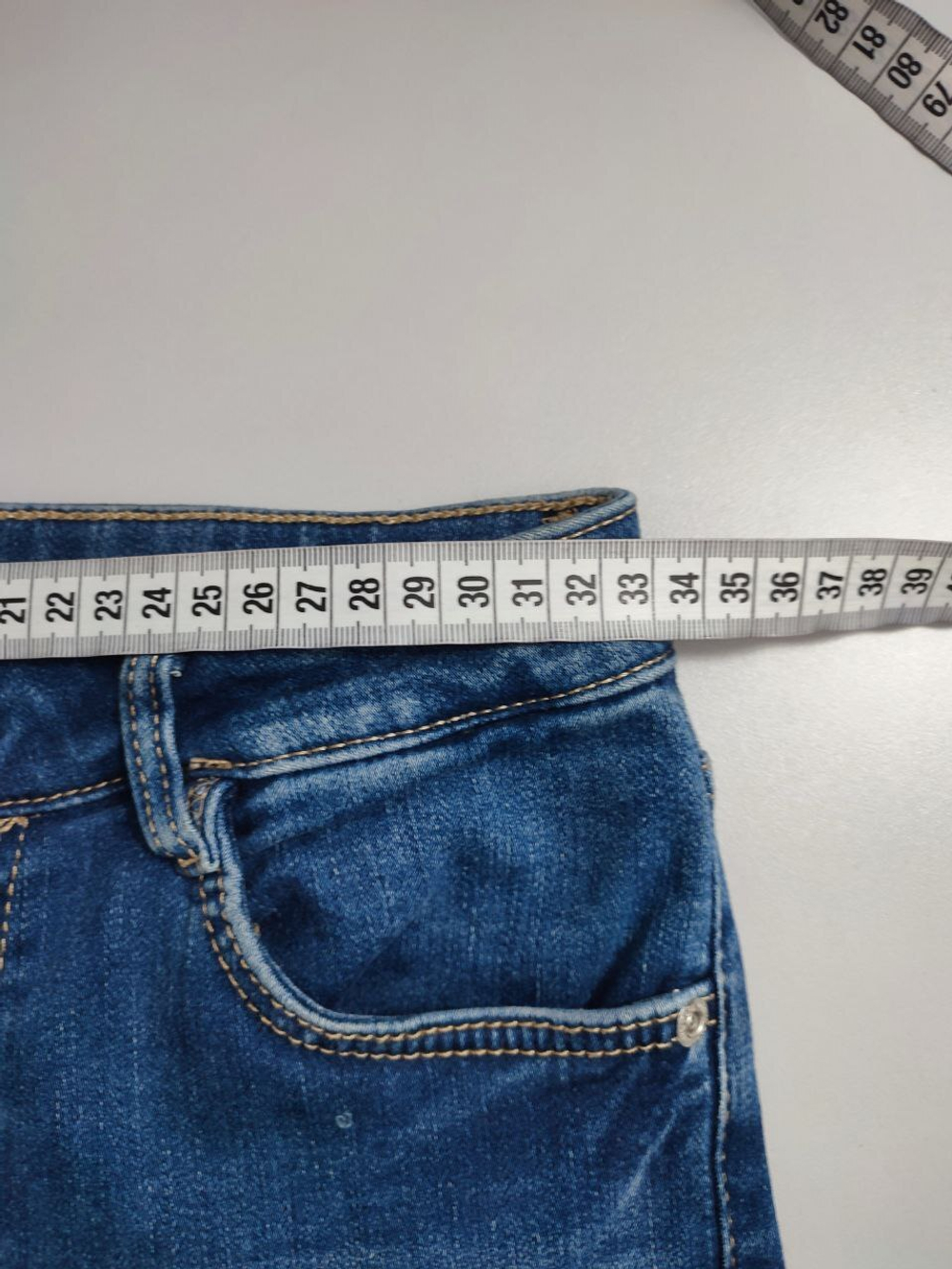 Джинсы Zara стильные 38 размер