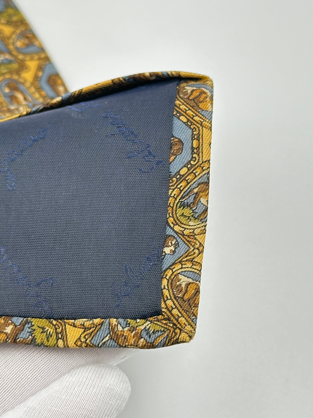 Галстук «Собаки» Salvatore Ferragamo