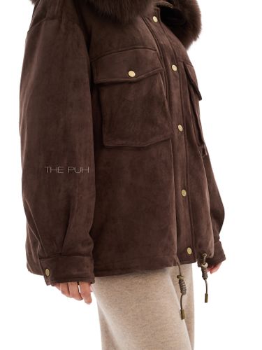 Объемная парка шоколадного цвета из замши