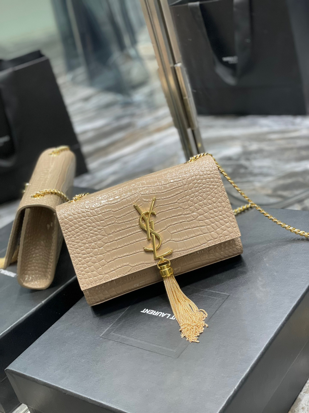 Saint Laurent Kate Small Bag 20 cm