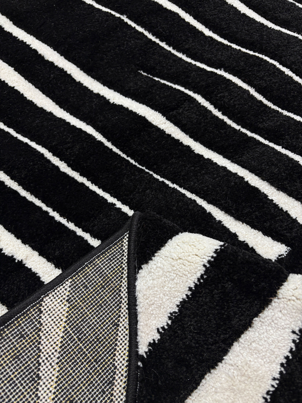 Ковер Reggi L256А Black/White Прямоугольник