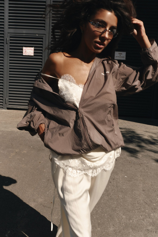 Топ с кружевом milk