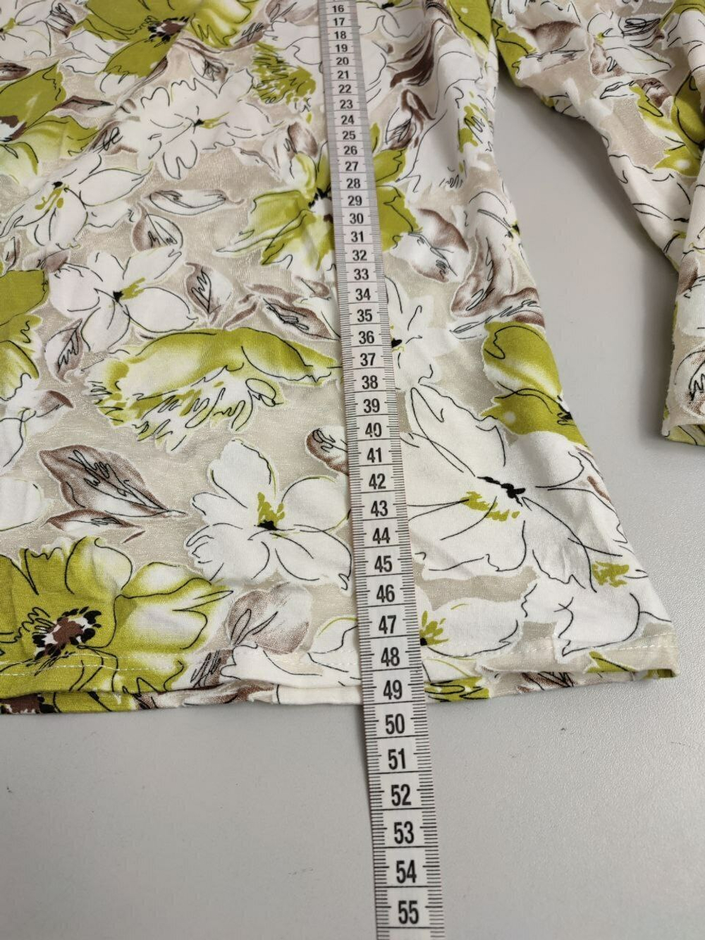 Джемпер с цветочным принтом 48 размер