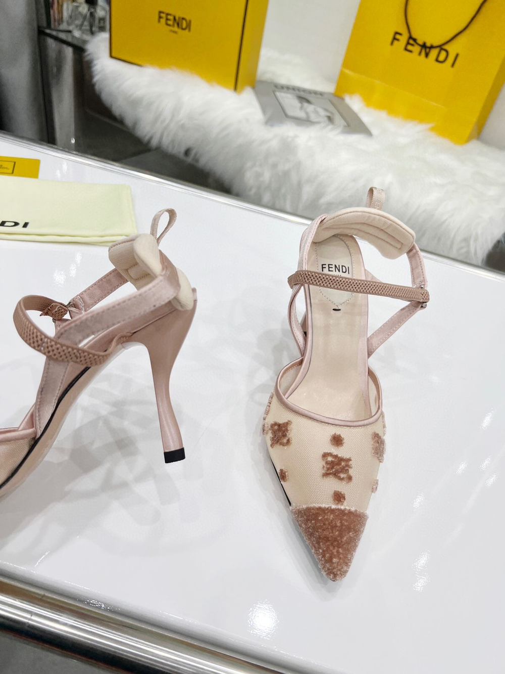 Туфли Fendi