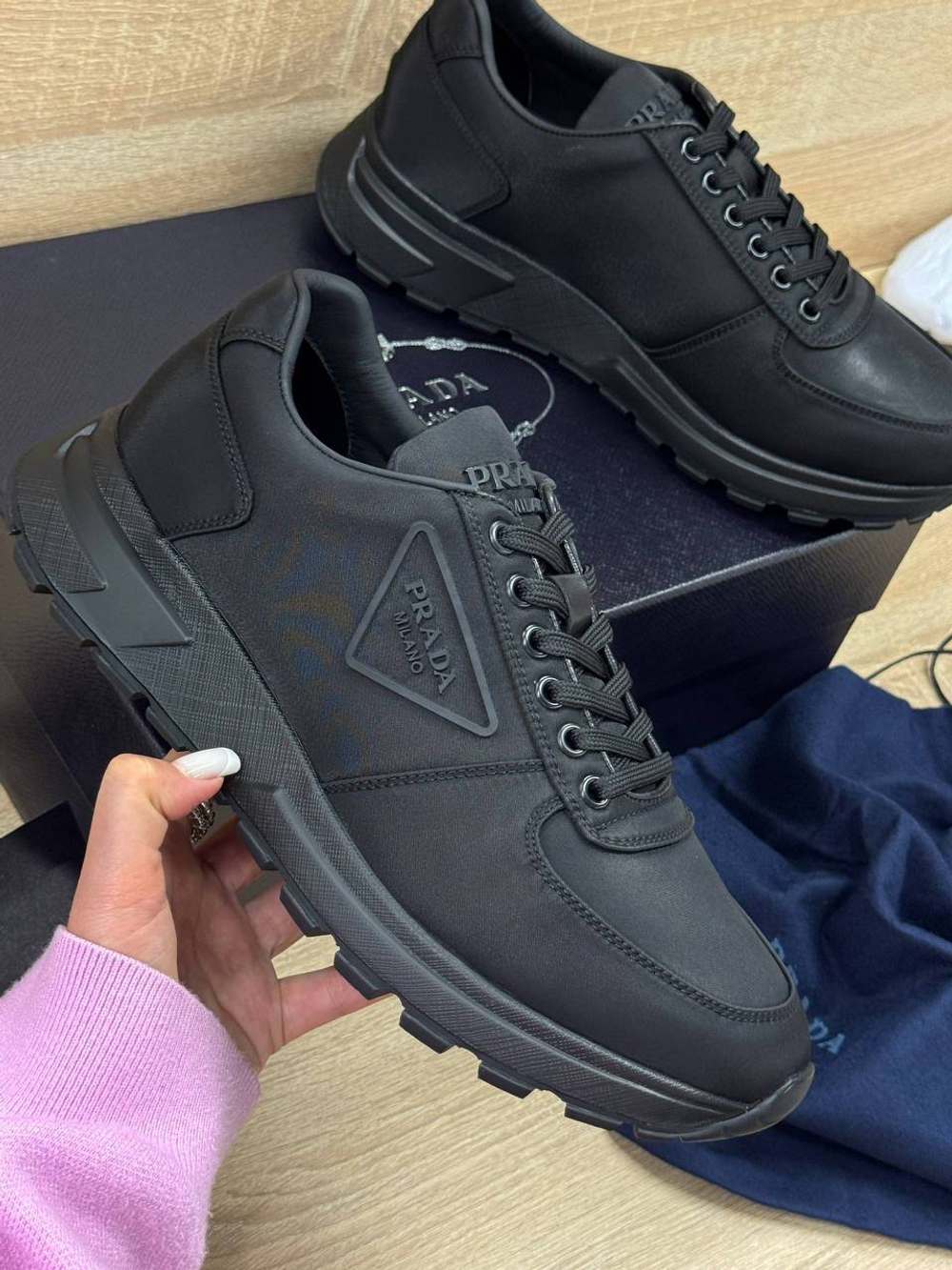 Кроссовки Prada