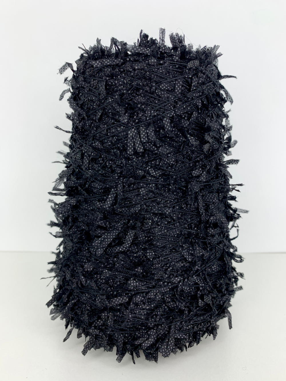 ALA STOCK Italy; вискоза, п/а; хлопок ~500м/100гр; цвет: чёрный; фантазийная пряжа с кисточками; MP