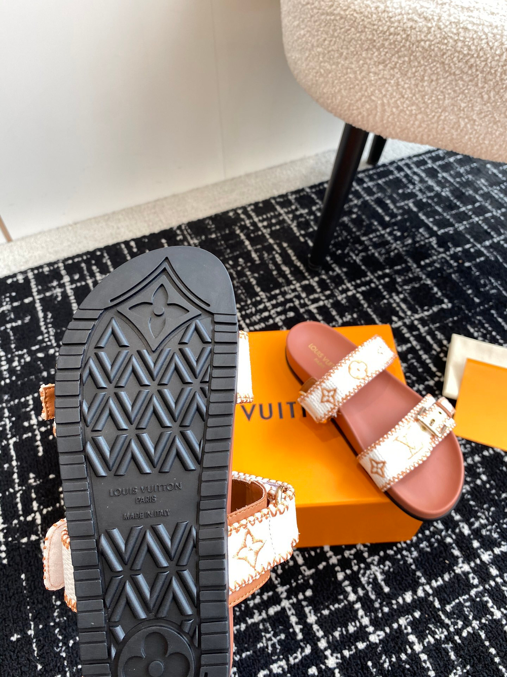Louis Vuitton Bom Dia Flat Comfort Mule (5 colors)