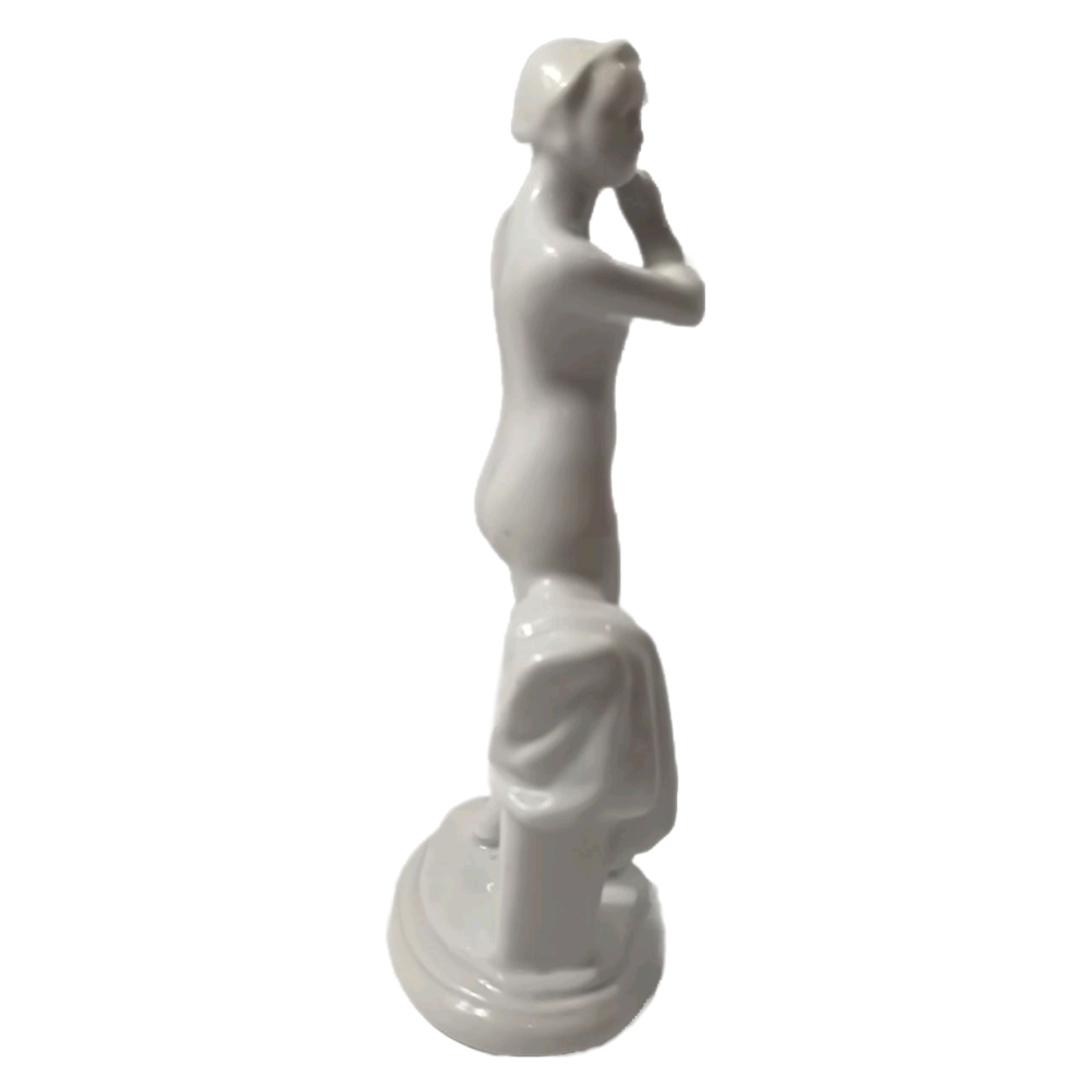 Фарфоровая статуэтка "Юная купальщица", ЛФЗ, 1950 - 1960 гг.