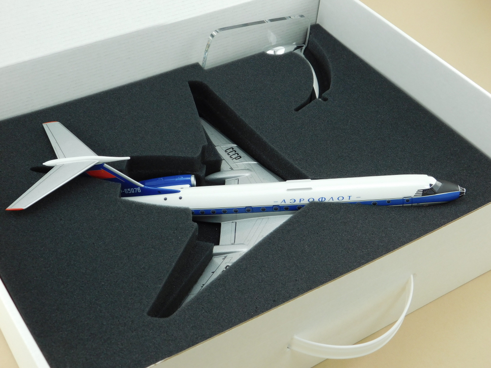 Модель самолета Ту-134А (М1:100, Аэрофлот СССР-65976, Ретро)
