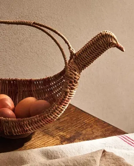 ZARA HOME КОРЗИНА ИЗ РОТАНГА С РУЧКОЙ, СВЕТЛО-БЕЖЕВЫЙ