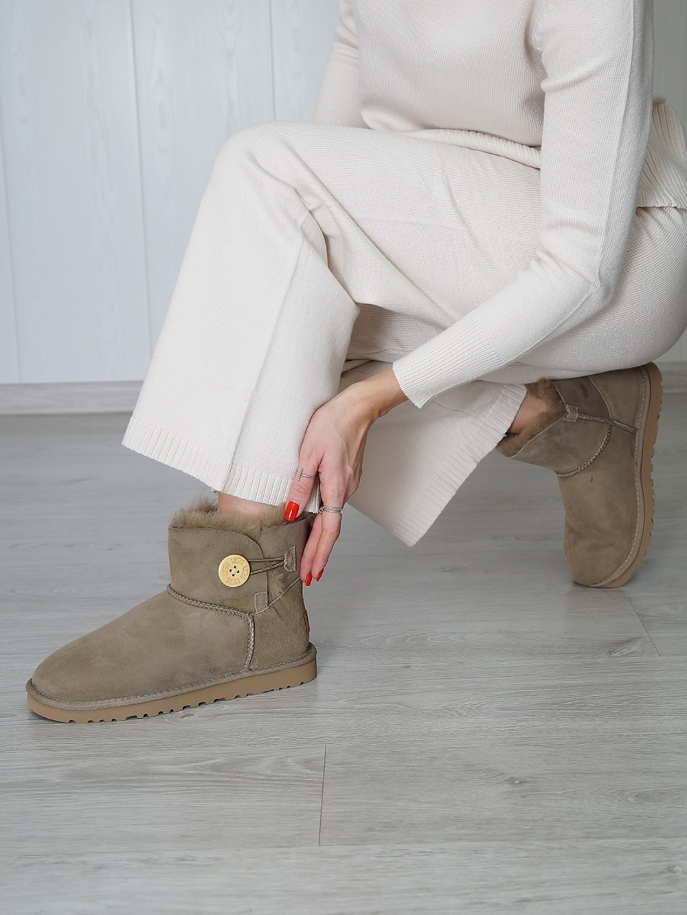 Угги женские зимние