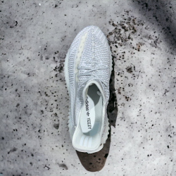 Adidas Yeezy Boost 350 V2 • Static