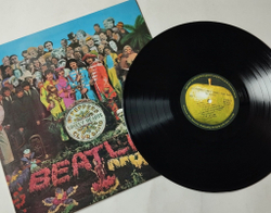 Винтажная виниловая пластинка LP The Beatles Sgt. Pepper Lonely Hearts Club Band (Japan 1974) (No obi)