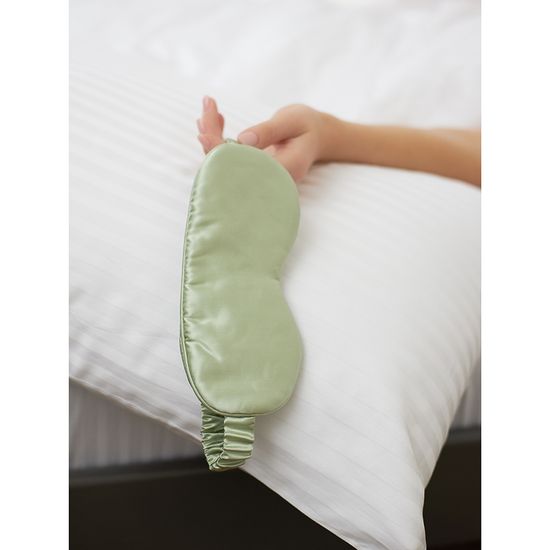 Маска для сна из натурального шелка мятного цвета из коллекции essential