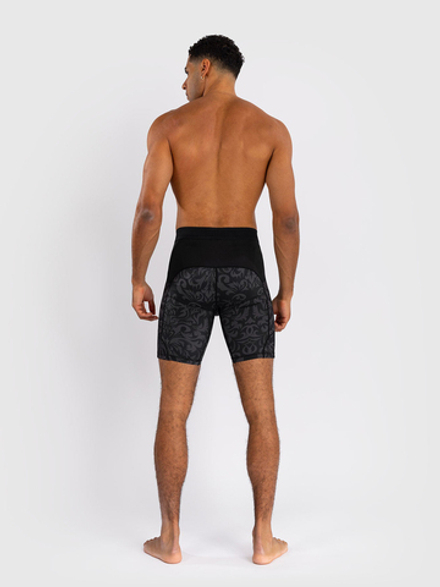 Шорты компрессионные Venum Unmatched Topuria Edition Black/Gold