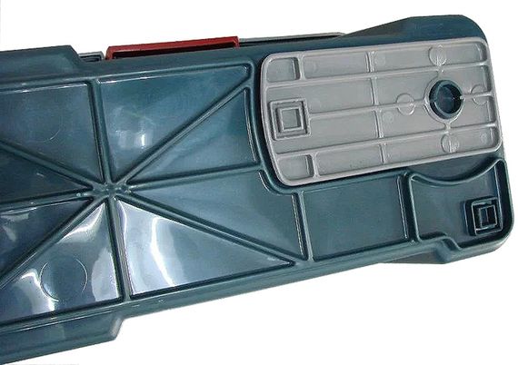 Экспедиционный ящик IRIS RV Box 900, выдвигающиеся опоры 3.