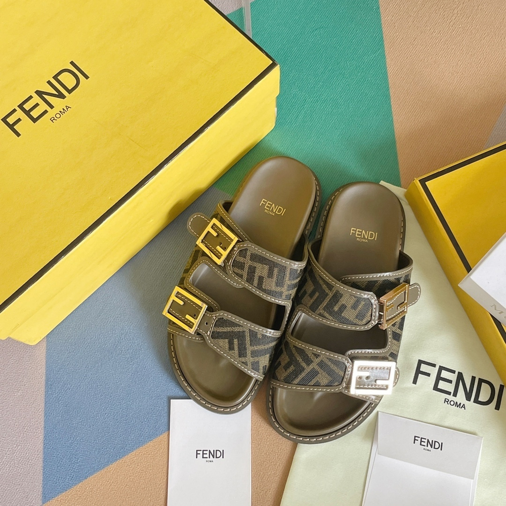 Fendi Feel Slides