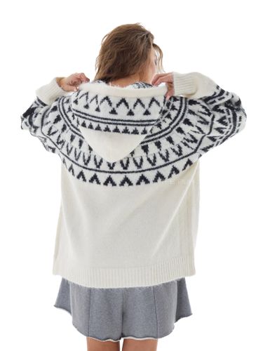 Молочный свитер на молнии с капюшоном