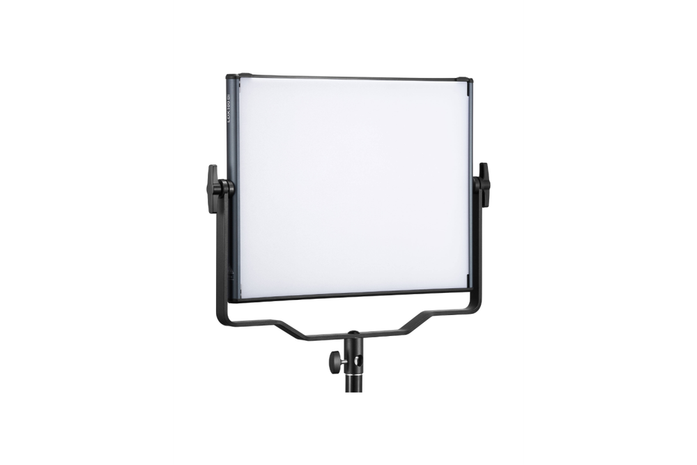 Светодиодный осветитель Godox LDX100R