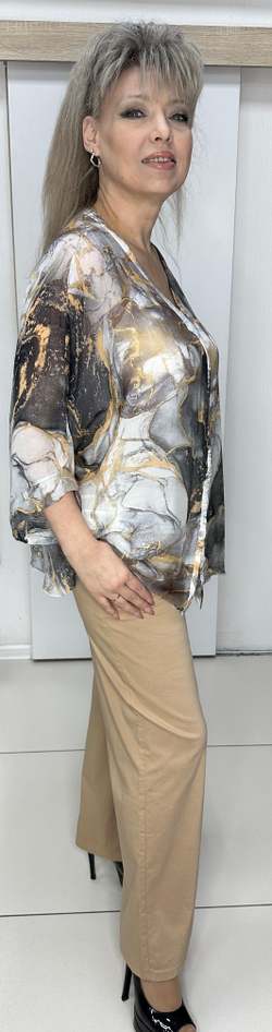 Двойка: итальянский шифоновый блузон с белой трикотажной маечкой