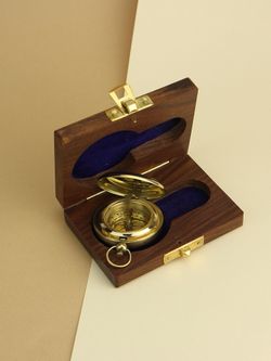 Nautical Карманный компас в деревянном футляре