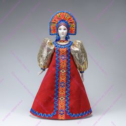 Сувенирная кукла в круглом прямом кокошнике